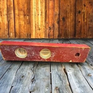 Vintage wooden LEVEL 12" Red Pine Level Carpenter's Tool (B)